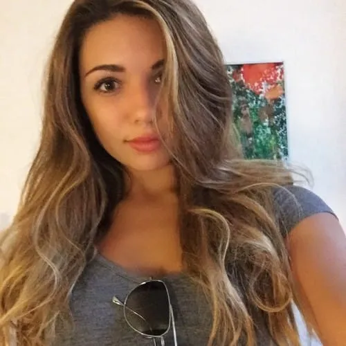 Soraya, 19 anni — incontri extraconiugali a Casoria