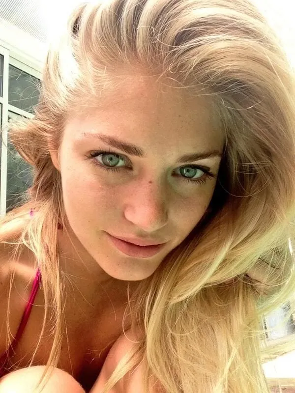 Elena, 23 anni — incontri extraconiugali a Brescia